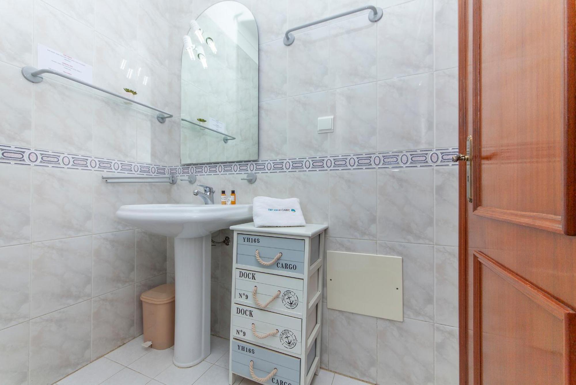 P - Meia-Praia Seaview Guesthouse Lagos Zimmer foto